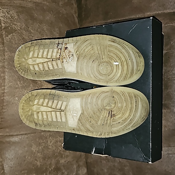 Jordan 1 Mid SE (PS) Sneakers - Picture 8 of 11